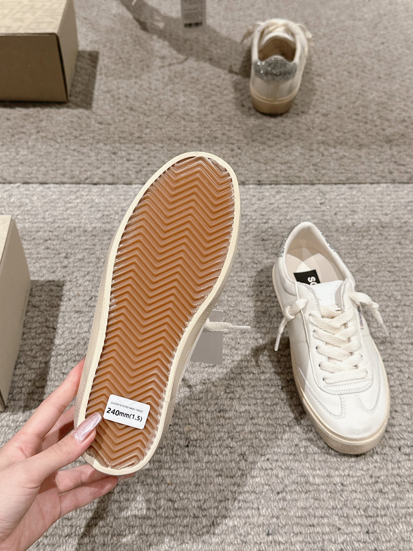 LuxluxHouse Best Quality Shoes Golden Goose