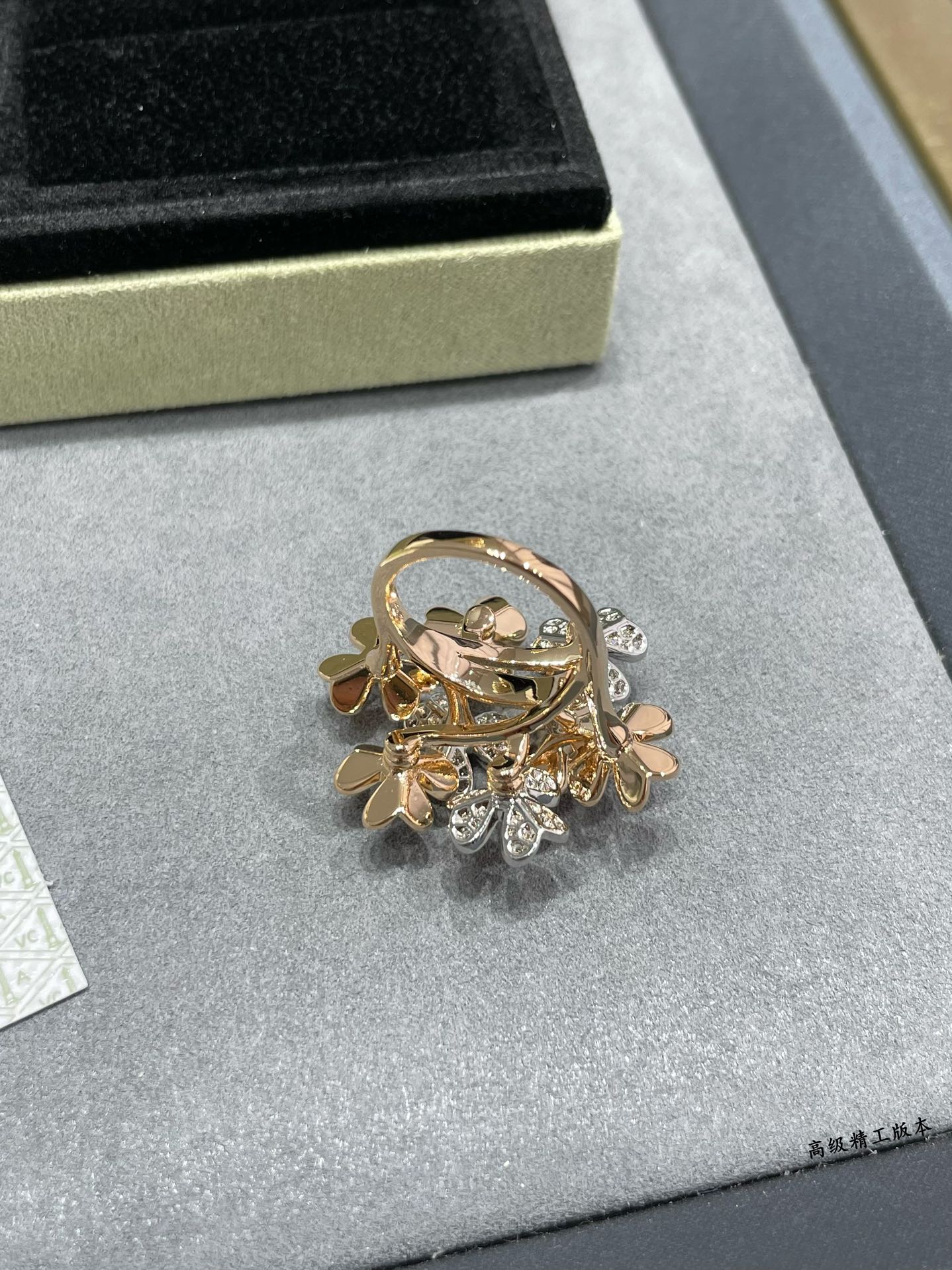 LuxluxHouse Best Quality Accessories Van Cleef & Arpels