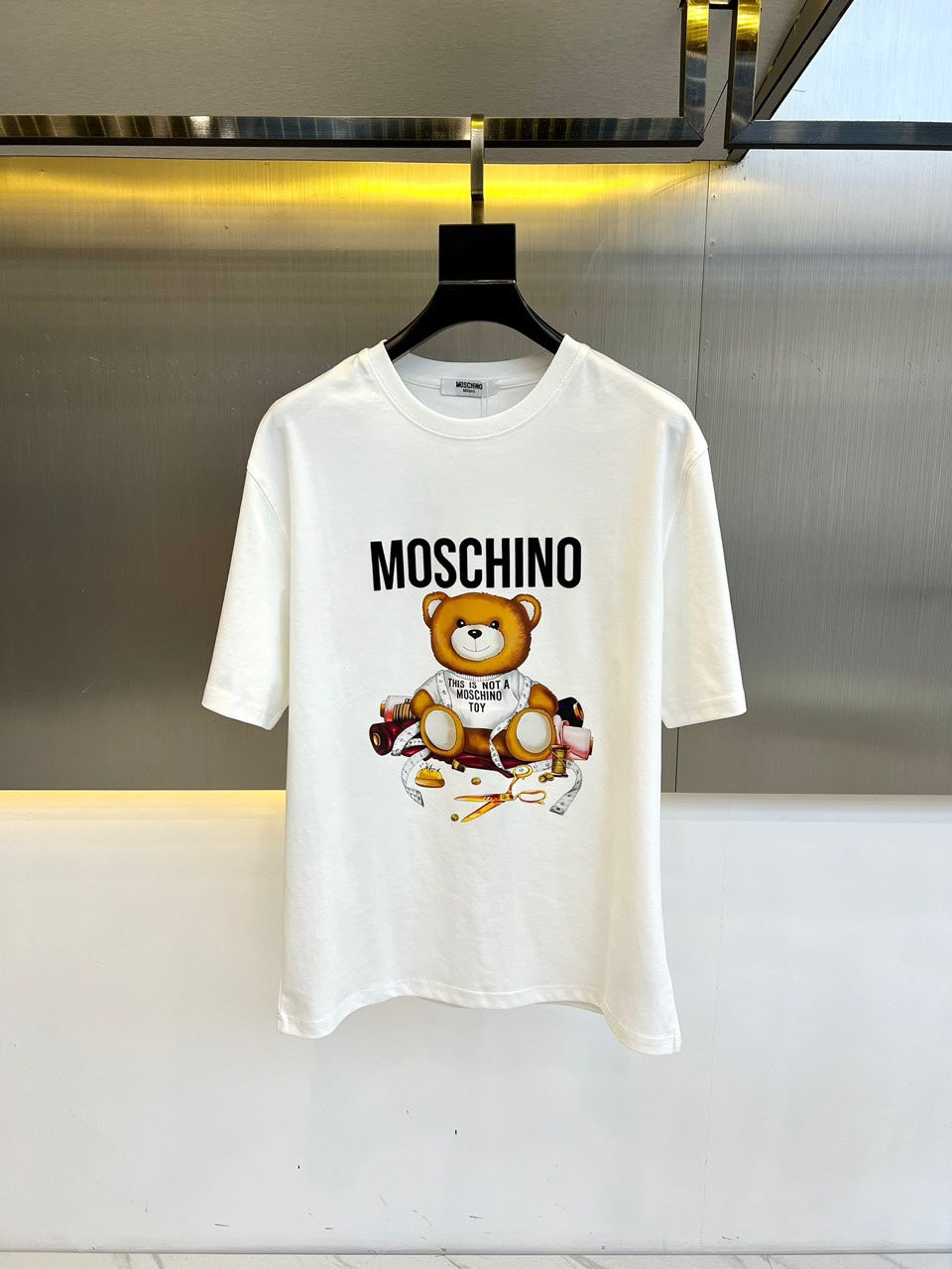 LuxluxHouse Best Quality Clothes T-shirt Moschino