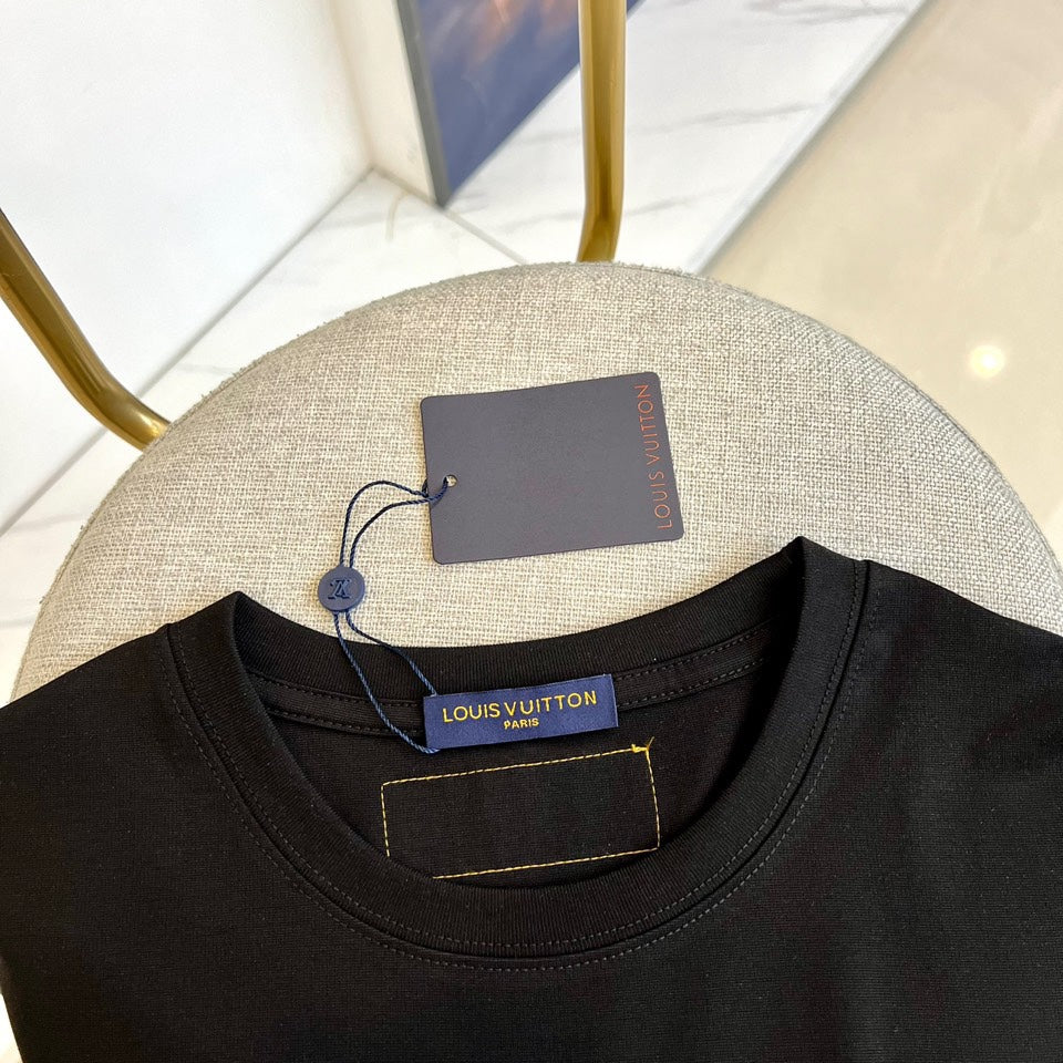 LuxluxHouse Best Quality Clothes T-shirt Louis Vuitton
