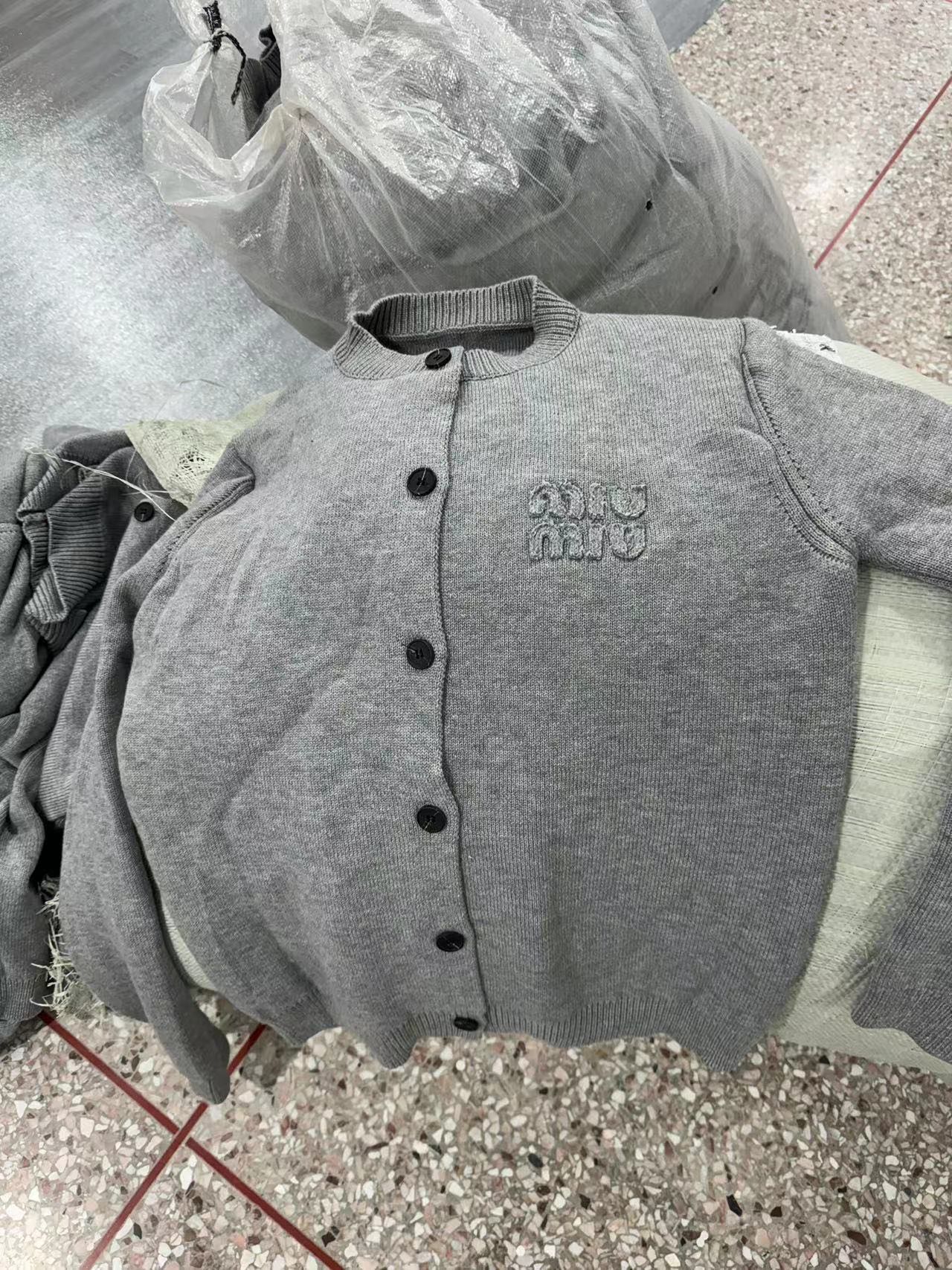 LuxluxHouse Best Quality Clothes Miu Miu Hoodie & Sweater