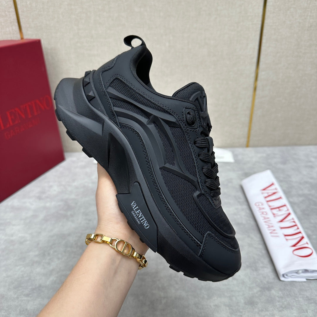 LuxluxHouse Best Quality Shoes Valentino