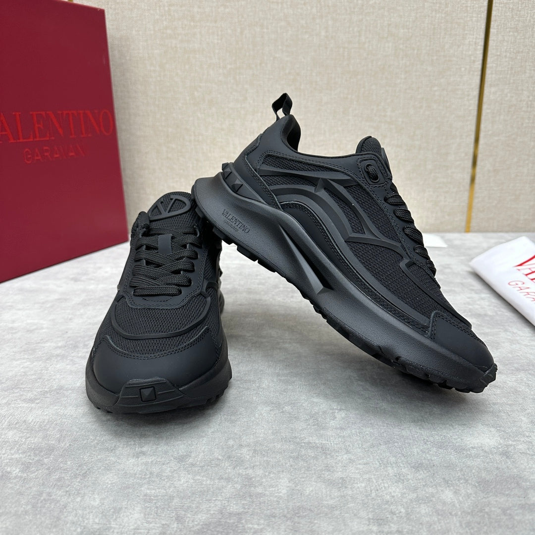 LuxluxHouse Best Quality Shoes Valentino