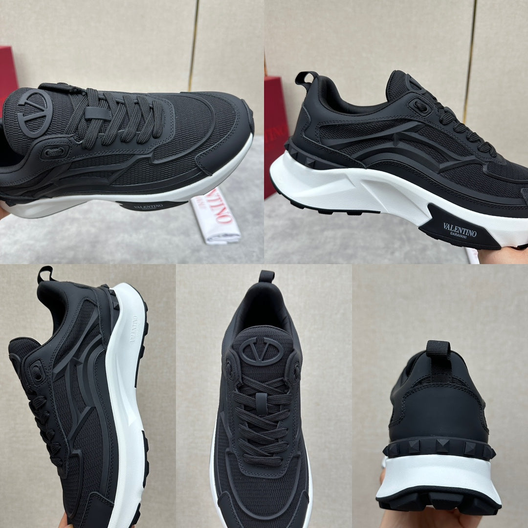 LuxluxHouse Best Quality Shoes Valentino