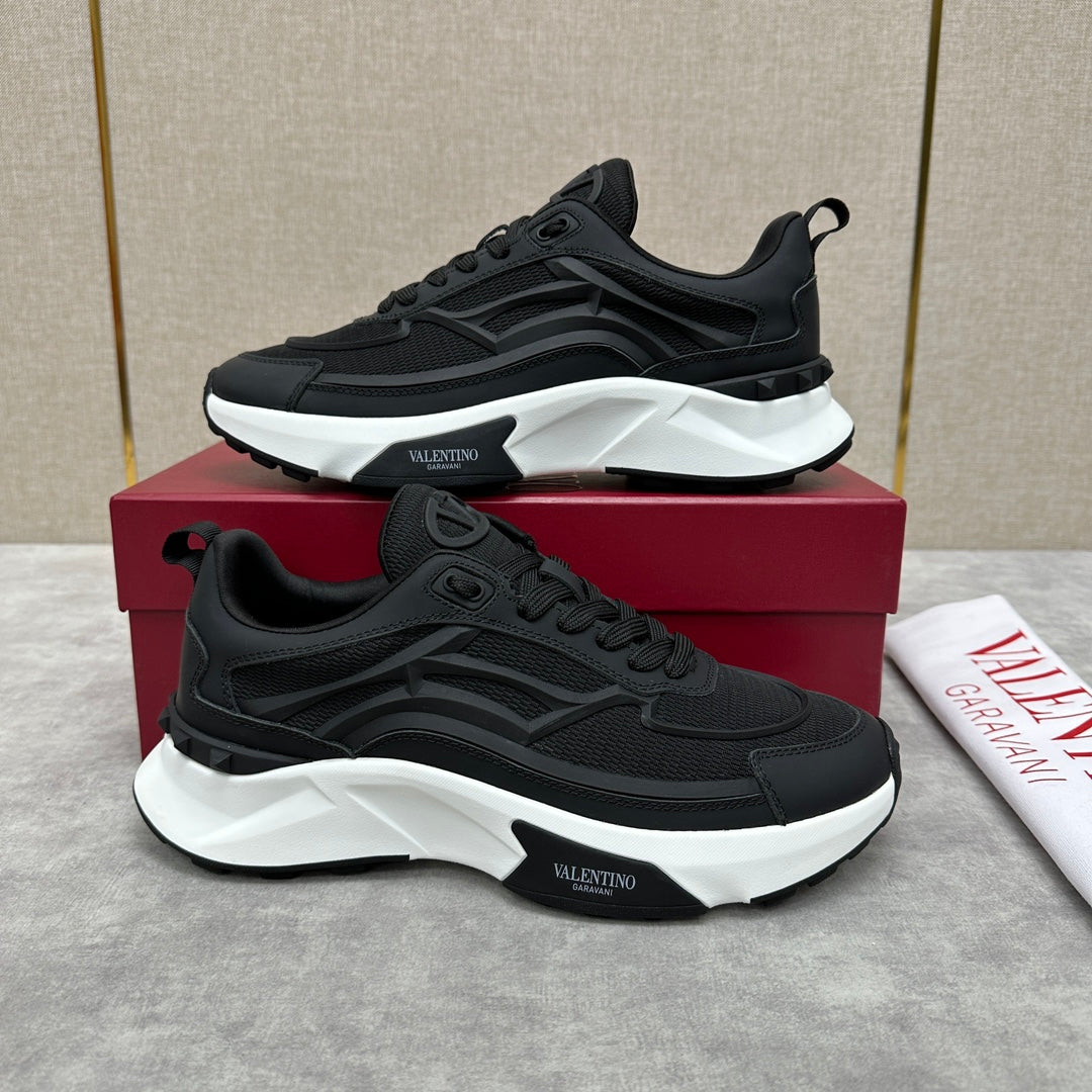 LuxluxHouse Best Quality Shoes Valentino