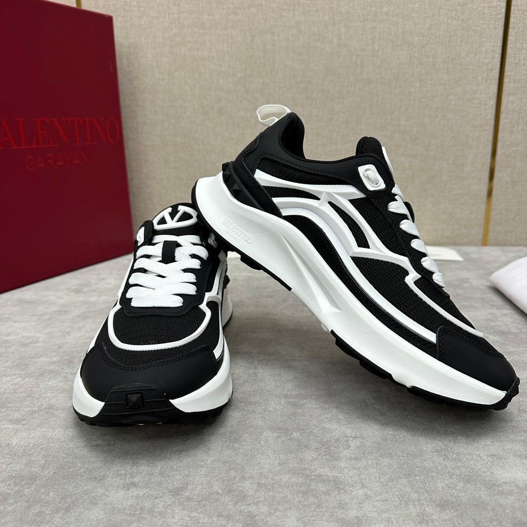 LuxluxHouse Best Quality Shoes Valentino