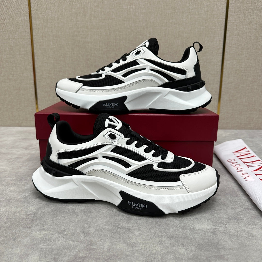 LuxluxHouse Best Quality Shoes Valentino