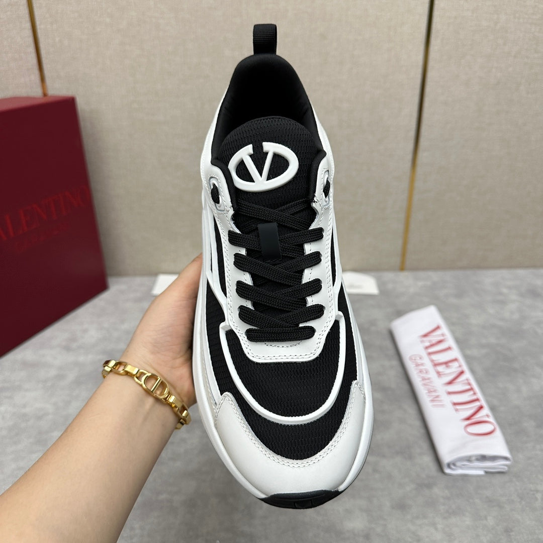 LuxluxHouse Best Quality Shoes Valentino