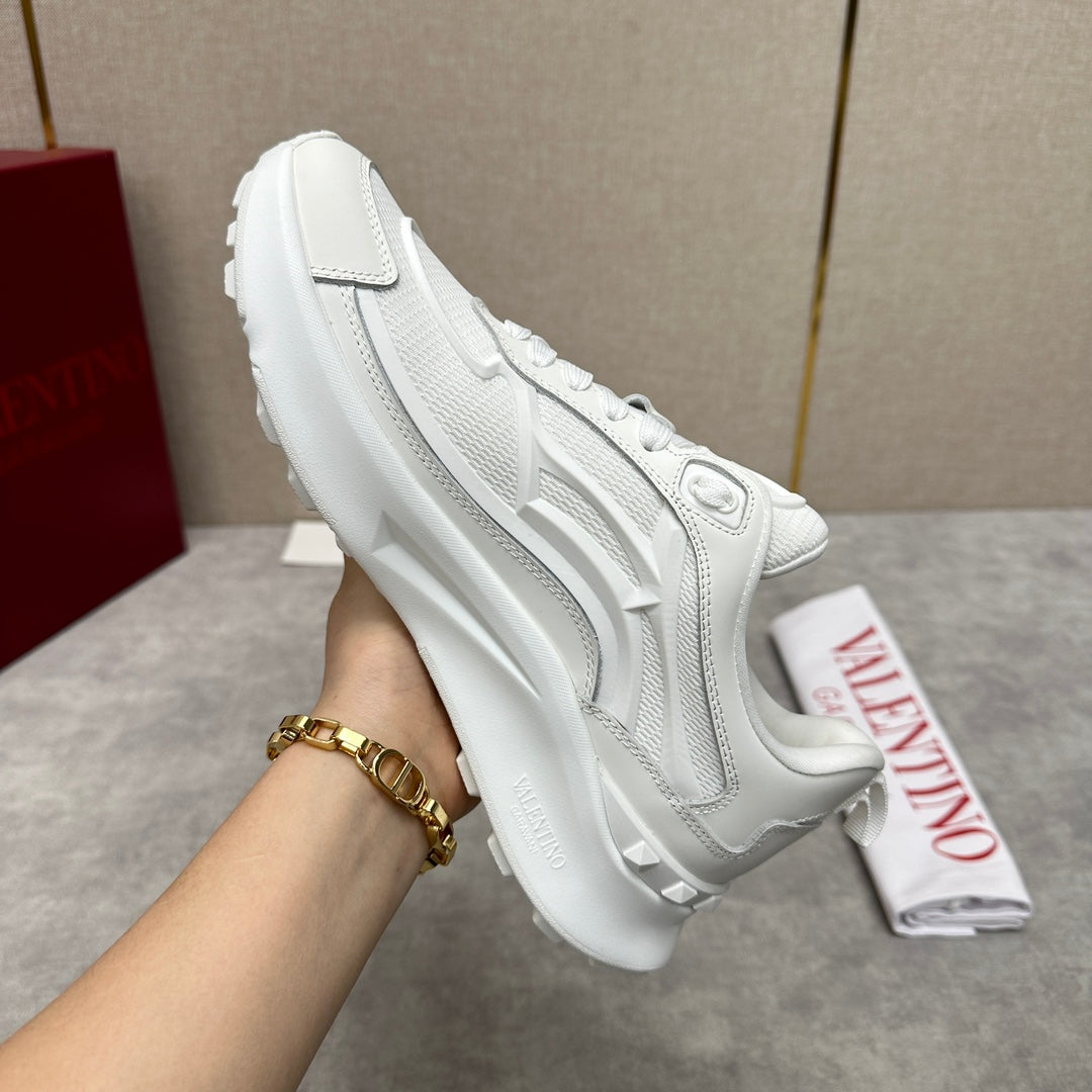 LuxluxHouse Best Quality Shoes Valentino