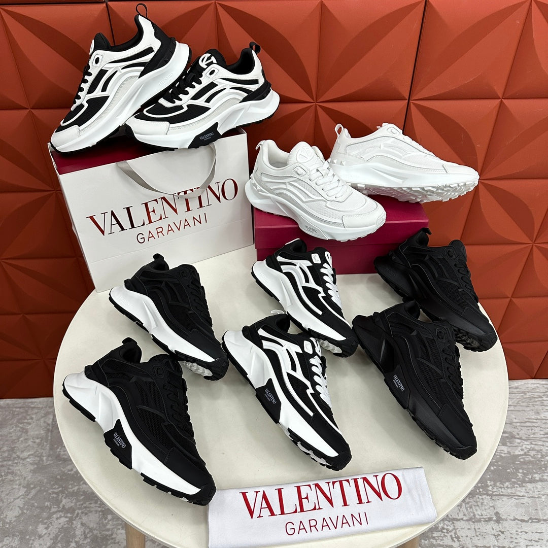 LuxluxHouse Best Quality Shoes Valentino