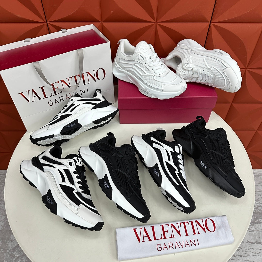 LuxluxHouse Best Quality Shoes Valentino