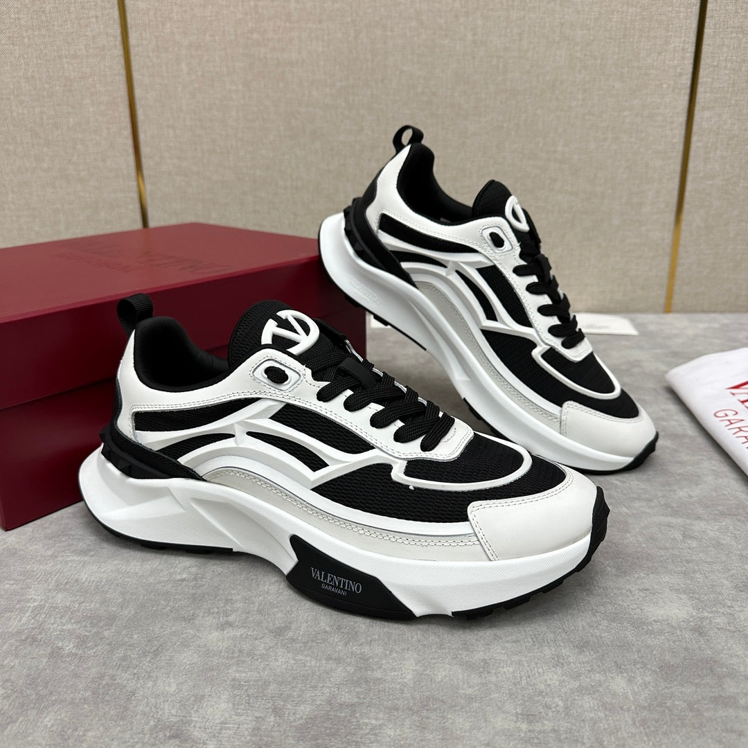 LuxluxHouse Best Quality Shoes Valentino