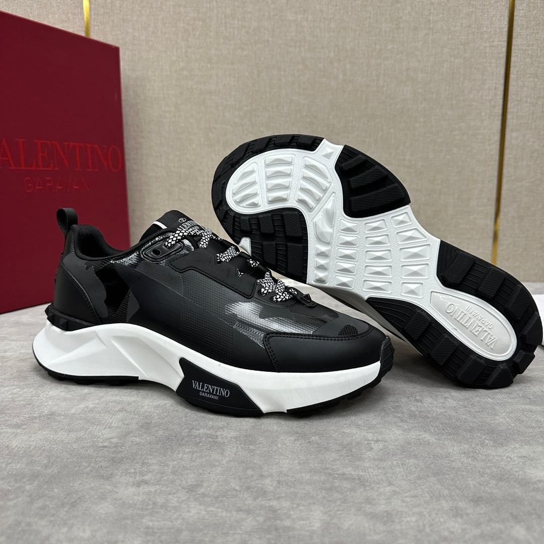 LuxluxHouse Best Quality Shoes Valentino
