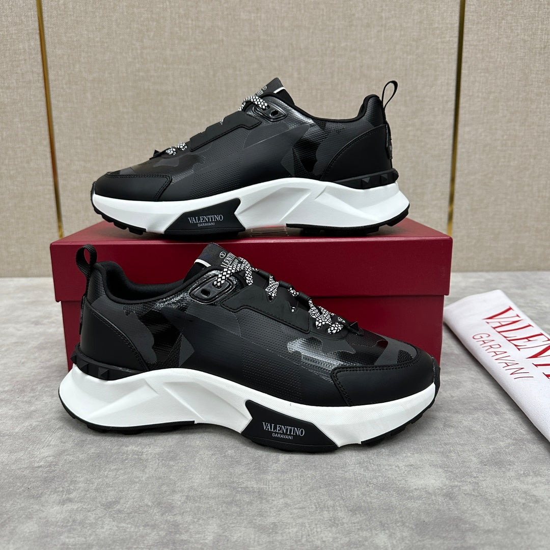 LuxluxHouse Best Quality Shoes Valentino