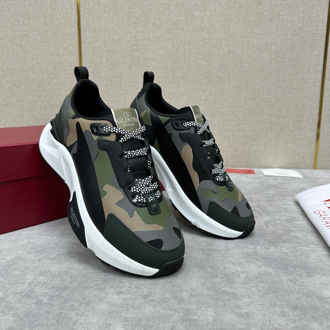 LuxluxHouse Best Quality Shoes Valentino