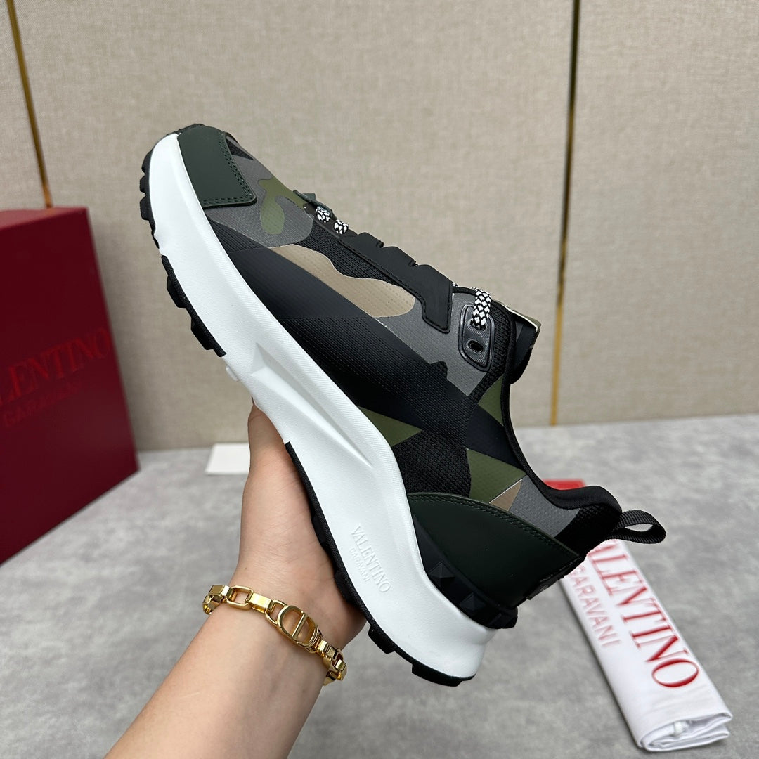 LuxluxHouse Best Quality Shoes Valentino