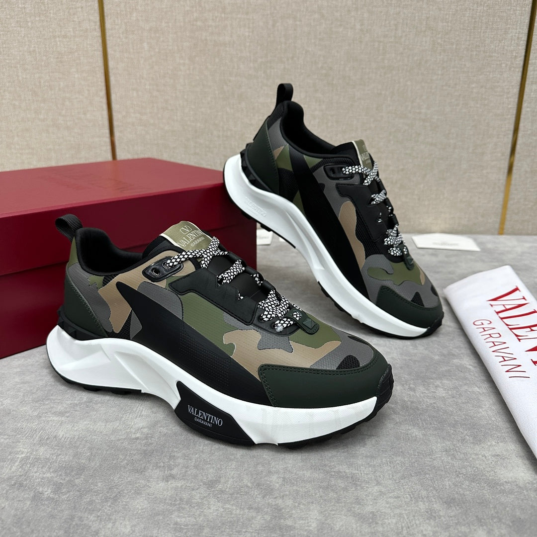 LuxluxHouse Best Quality Shoes Valentino