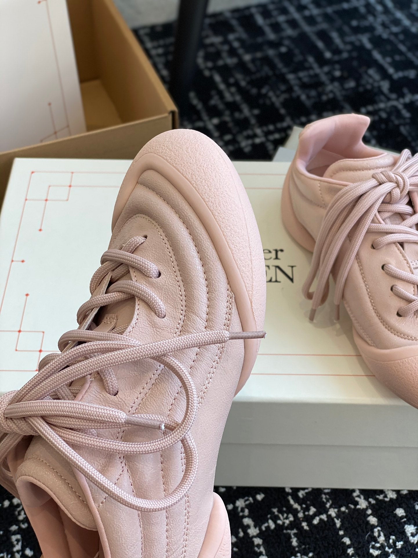 LuxluxHouse Best Quality Shoes Alexander McQueen