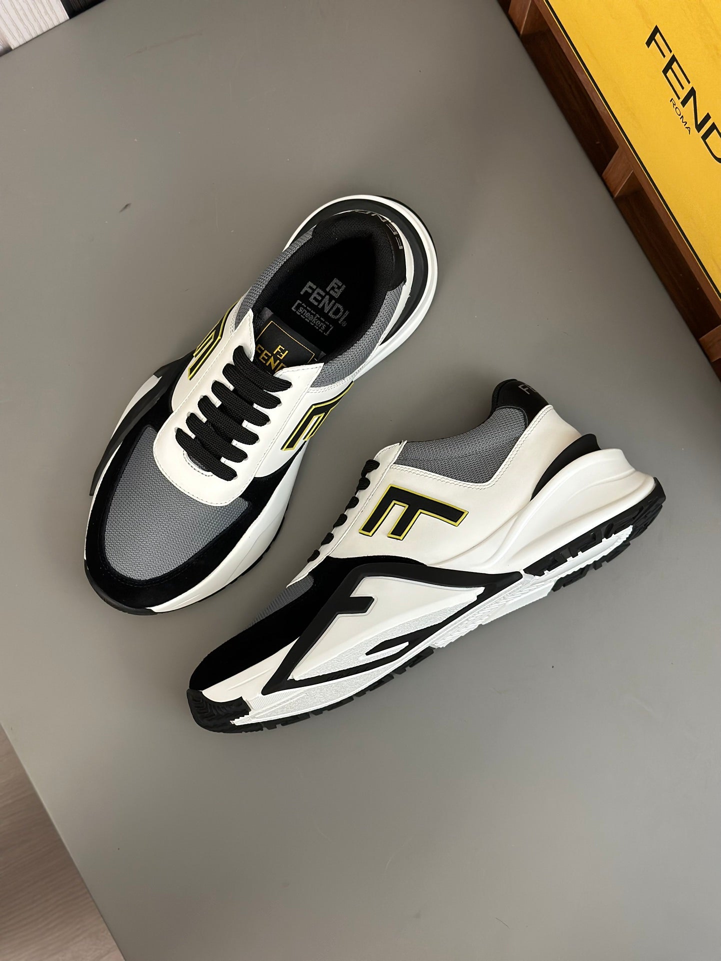 LuxluxHouse Best Quality Shoes Fendi