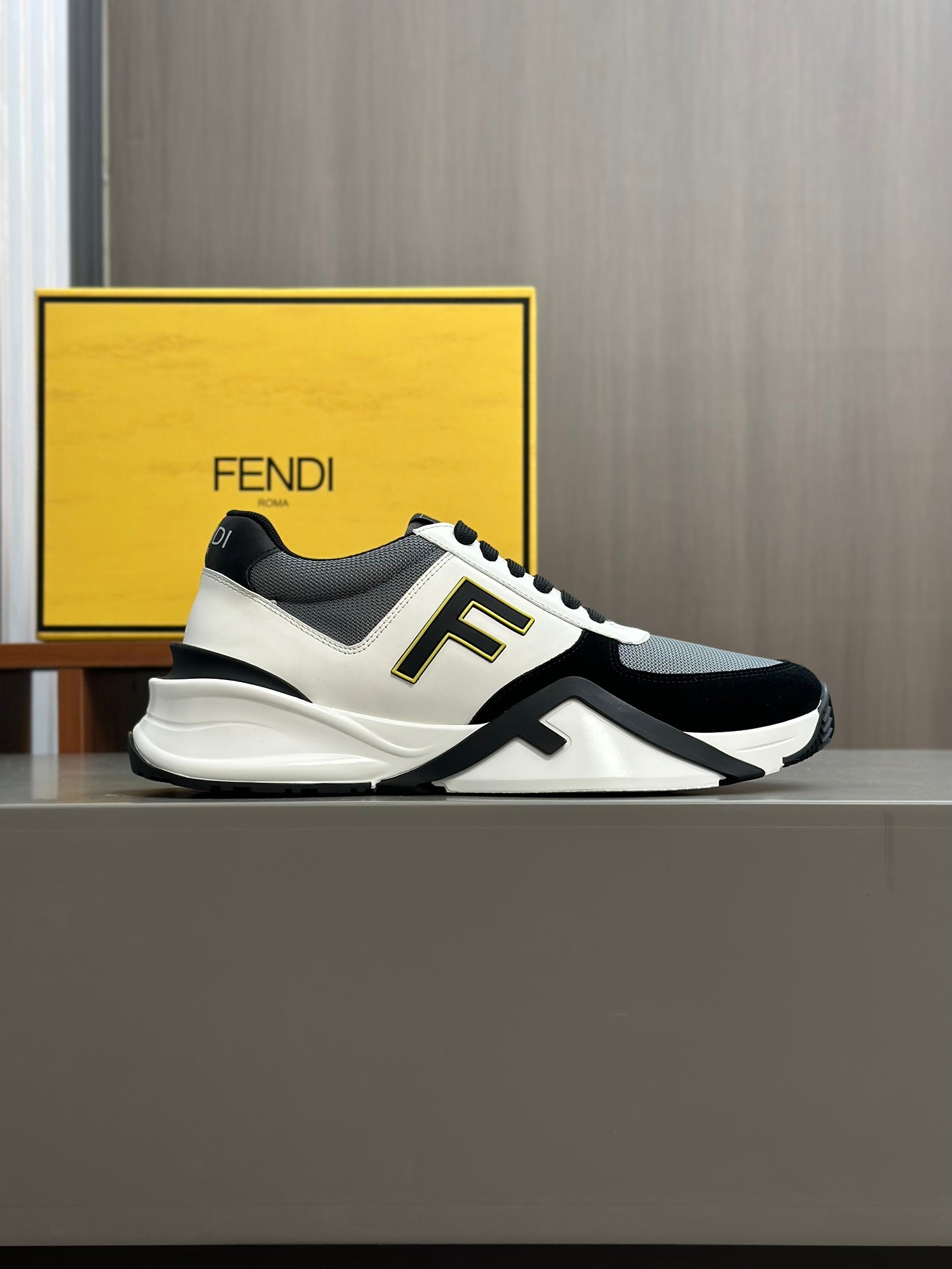 LuxluxHouse Best Quality Shoes Fendi