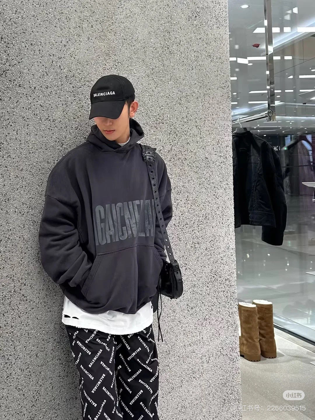 LuxluxHouse Best Quality Clothes Balenciaga Hoodie & Sweater