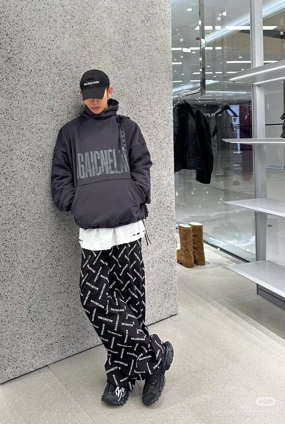 LuxluxHouse Best Quality Clothes Balenciaga Hoodie & Sweater