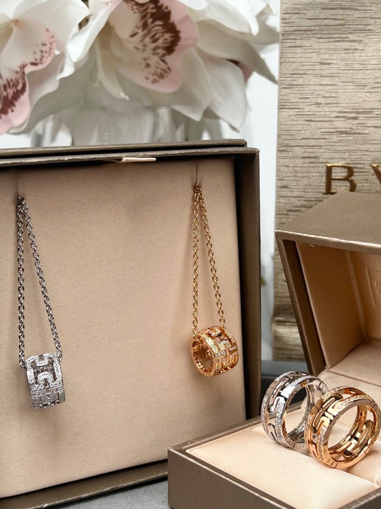 LuxluxHouse Best Quality Accessories Earrings Necklace  Bvlgari