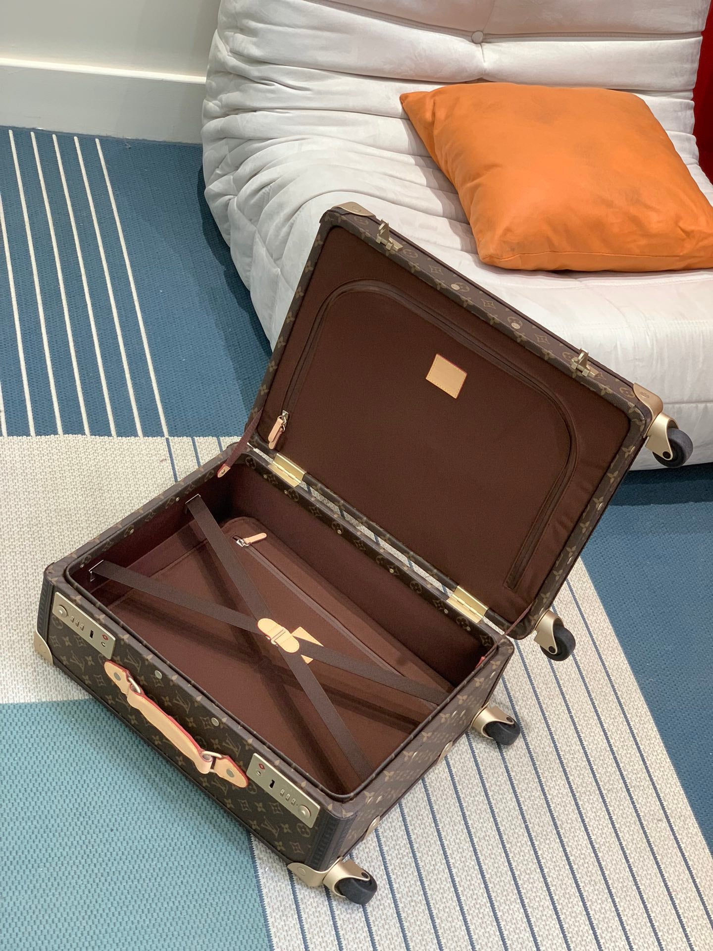 LuxluxHouse Best Quality Bags Luggage