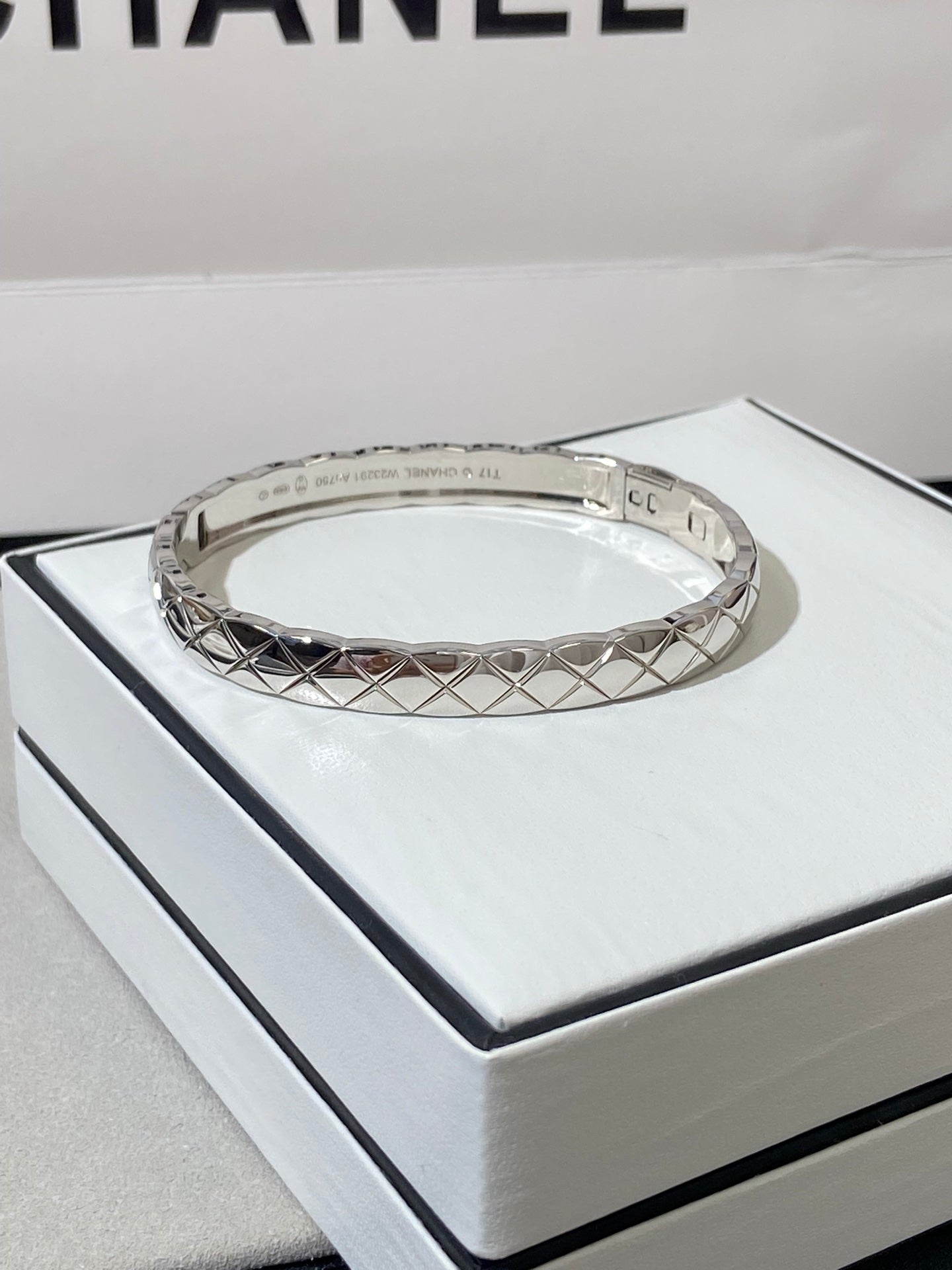LuxluxHouse Best Quality Accessories Chanel