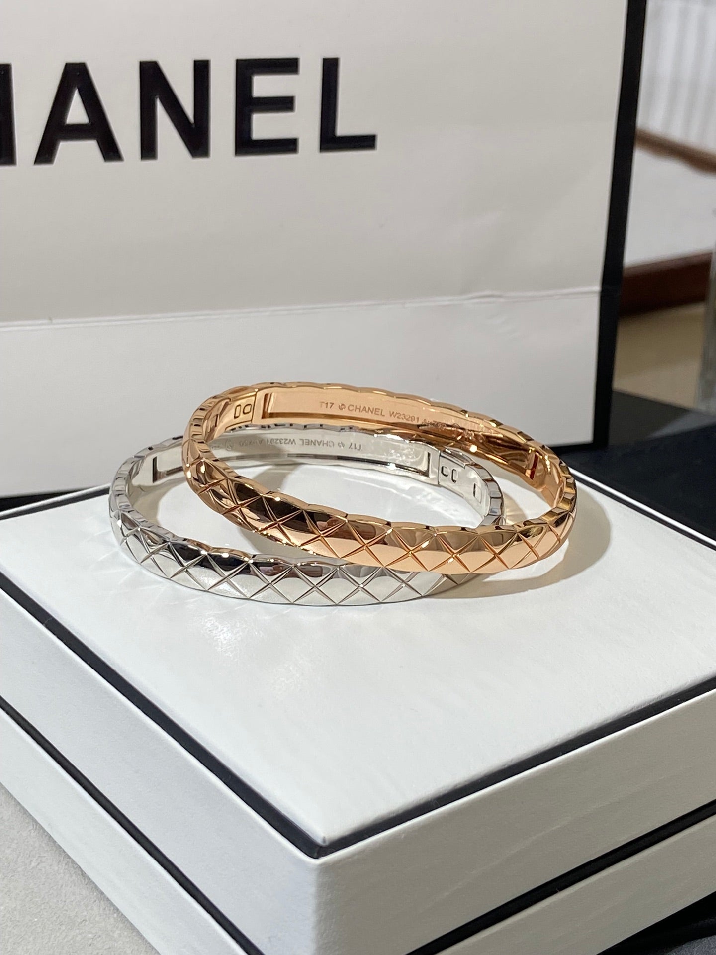 LuxluxHouse Best Quality Accessories Chanel