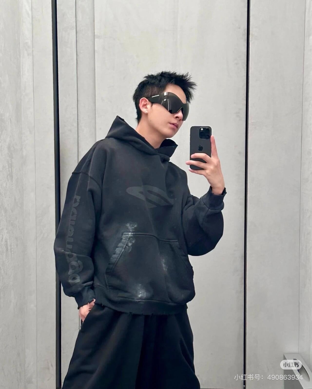 LuxluxHouse Best Quality Clothes Balenciaga Hoodie & Sweater