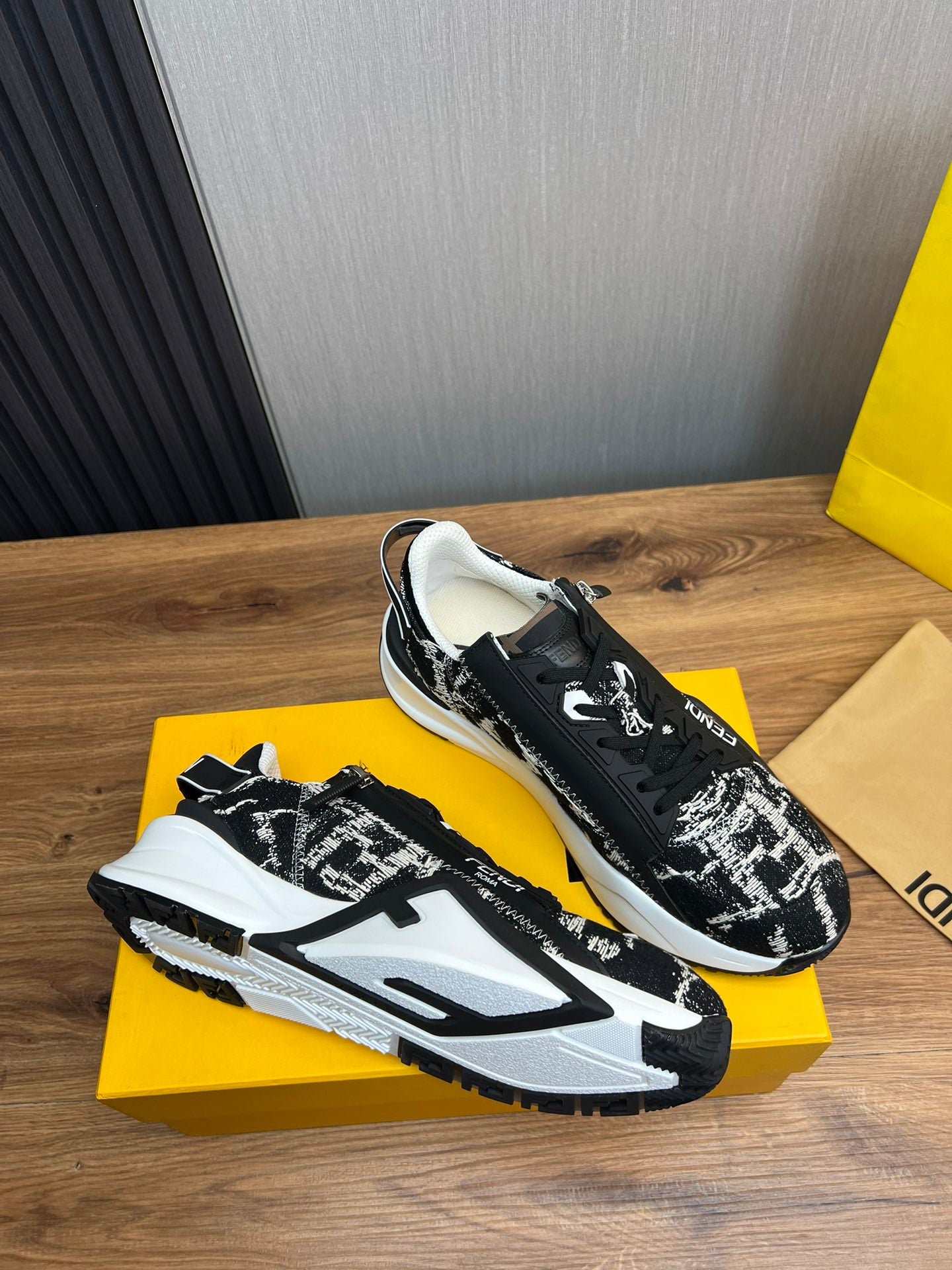 LuxluxHouse Best Quality Shoes Fendi