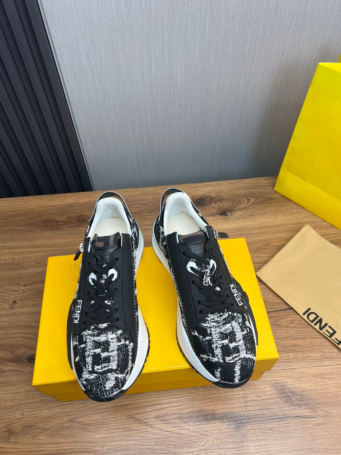 LuxluxHouse Best Quality Shoes Fendi