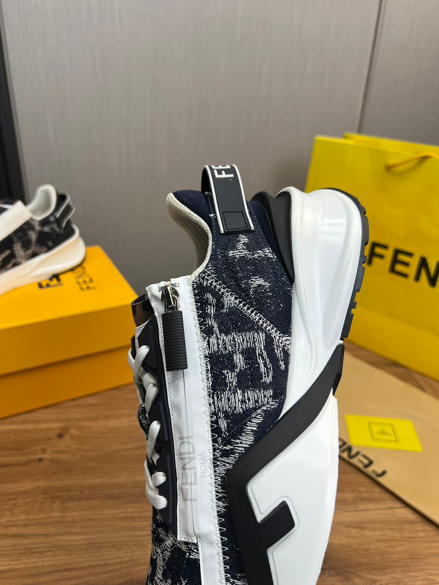LuxluxHouse Best Quality Shoes Fendi