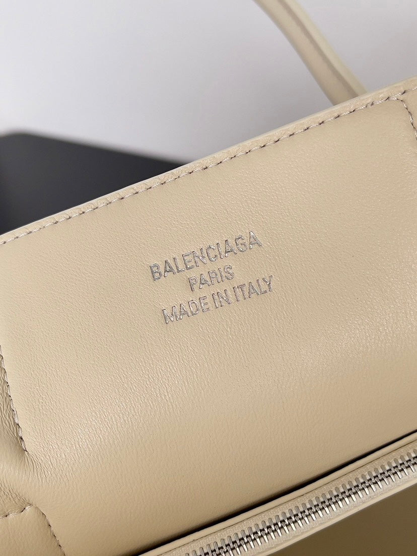 LuxluxHouse Best Quality Bags Balenciaga