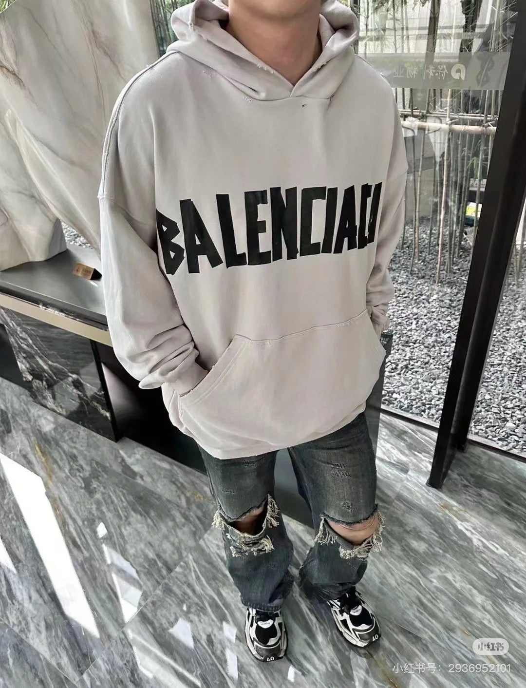 LuxluxHouse Best Quality Clothes Balenciaga Hoodie & Sweater