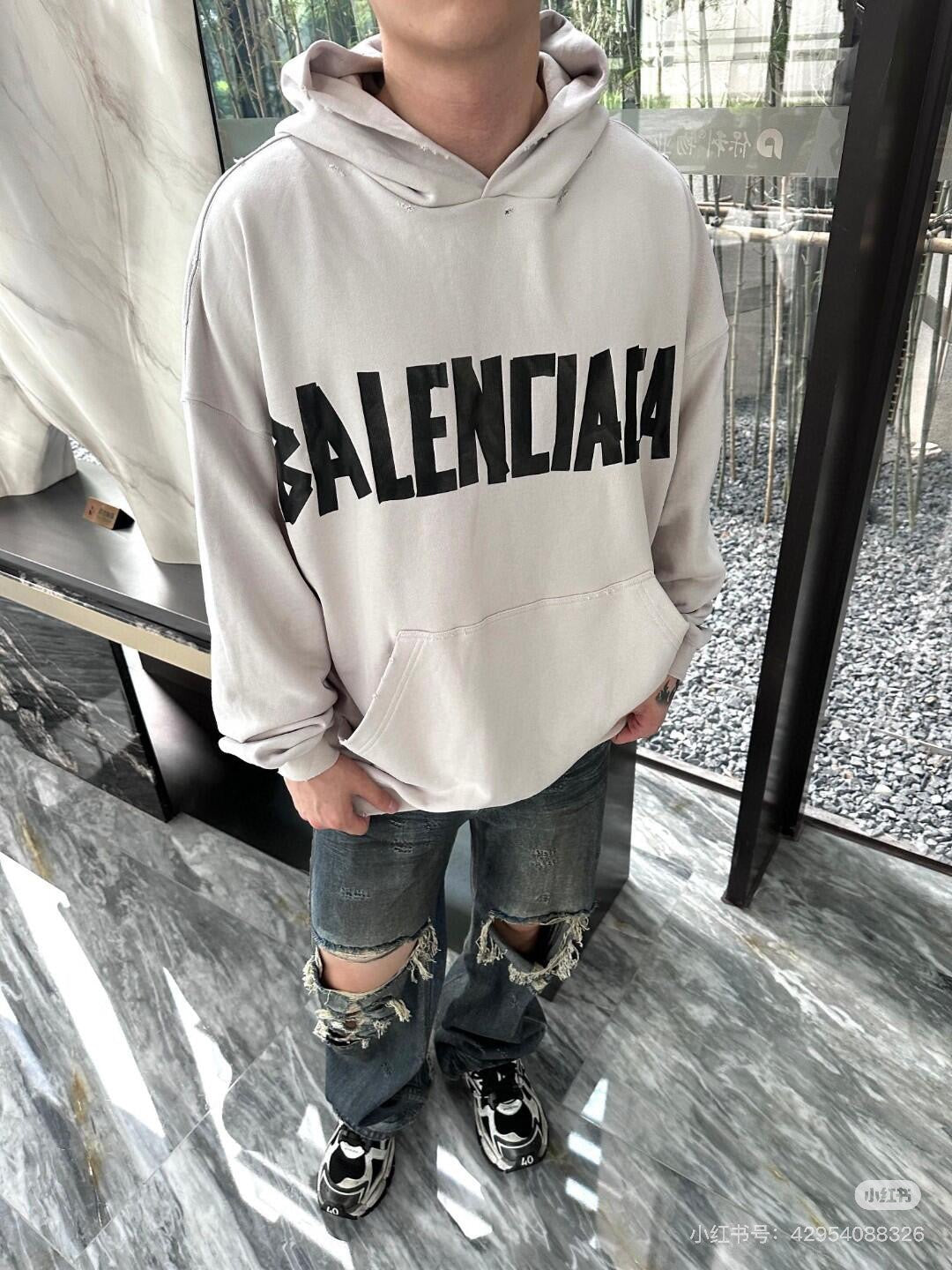 LuxluxHouse Best Quality Clothes Balenciaga Hoodie & Sweater