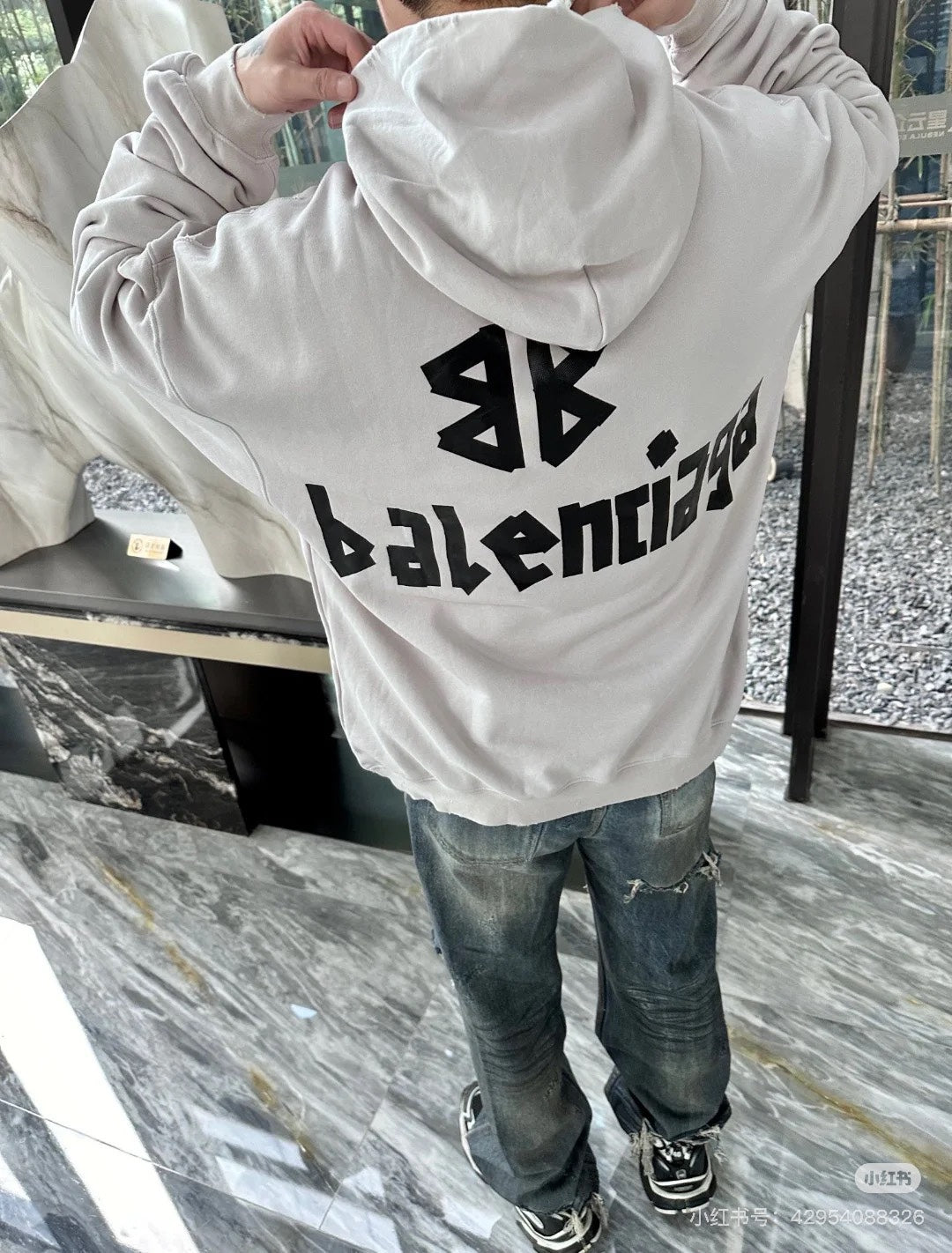 LuxluxHouse Best Quality Clothes Balenciaga Hoodie & Sweater