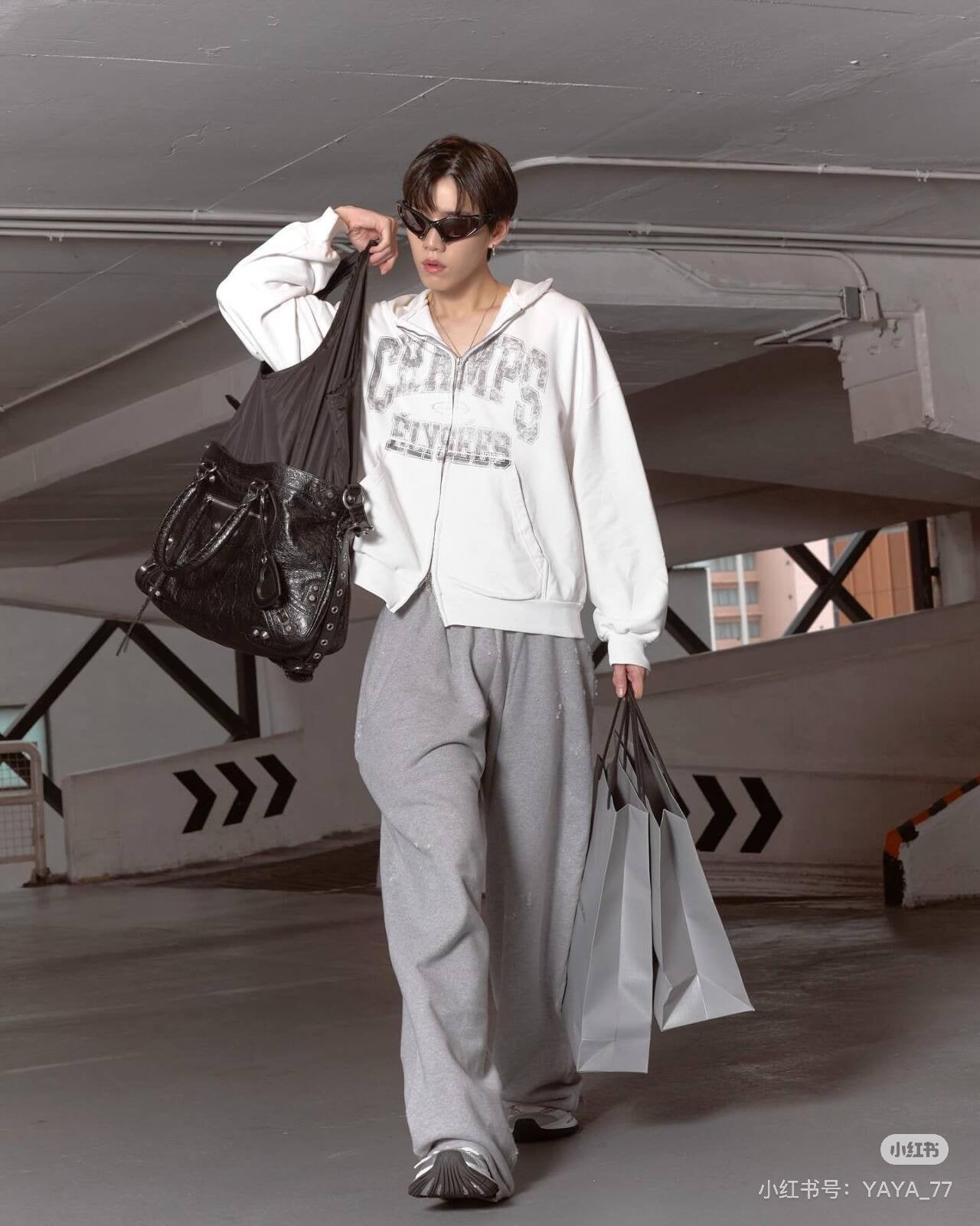 LuxluxHouse Best Quality Clothes Balenciaga Hoodie & Sweater