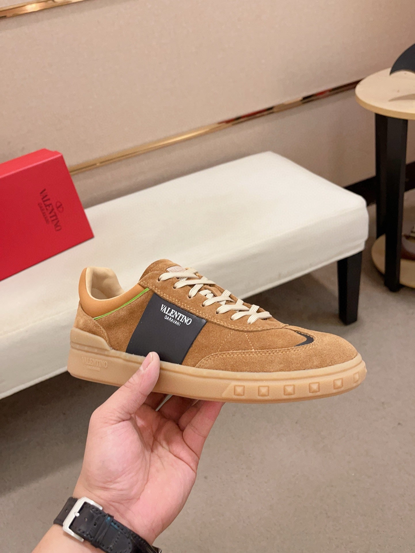 LuxluxHouse Best Quality Shoes Valentino