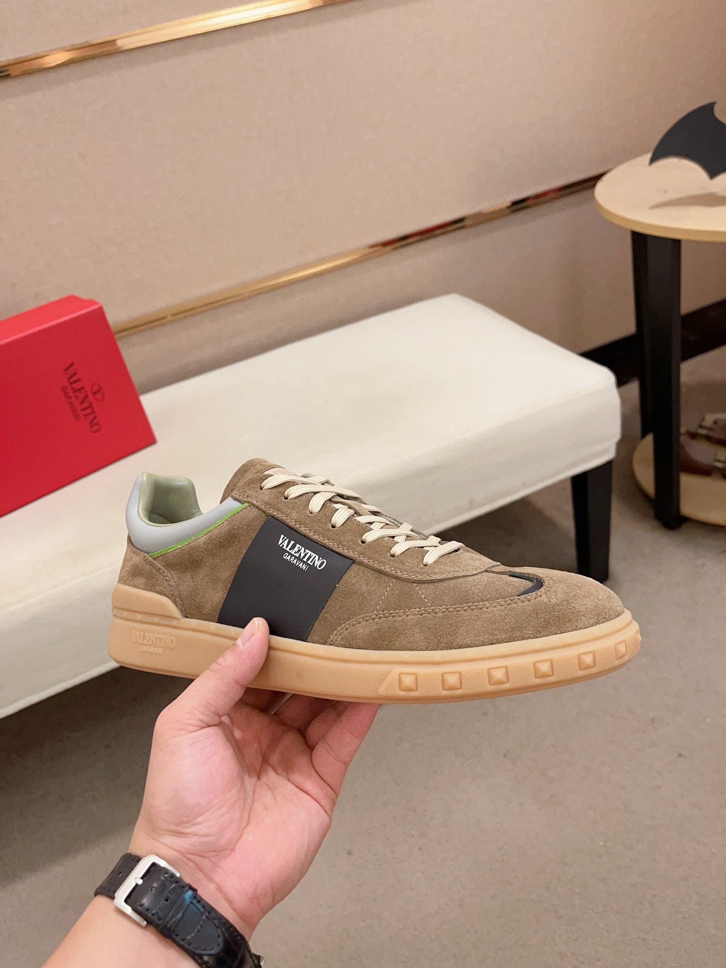 LuxluxHouse Best Quality Shoes Valentino