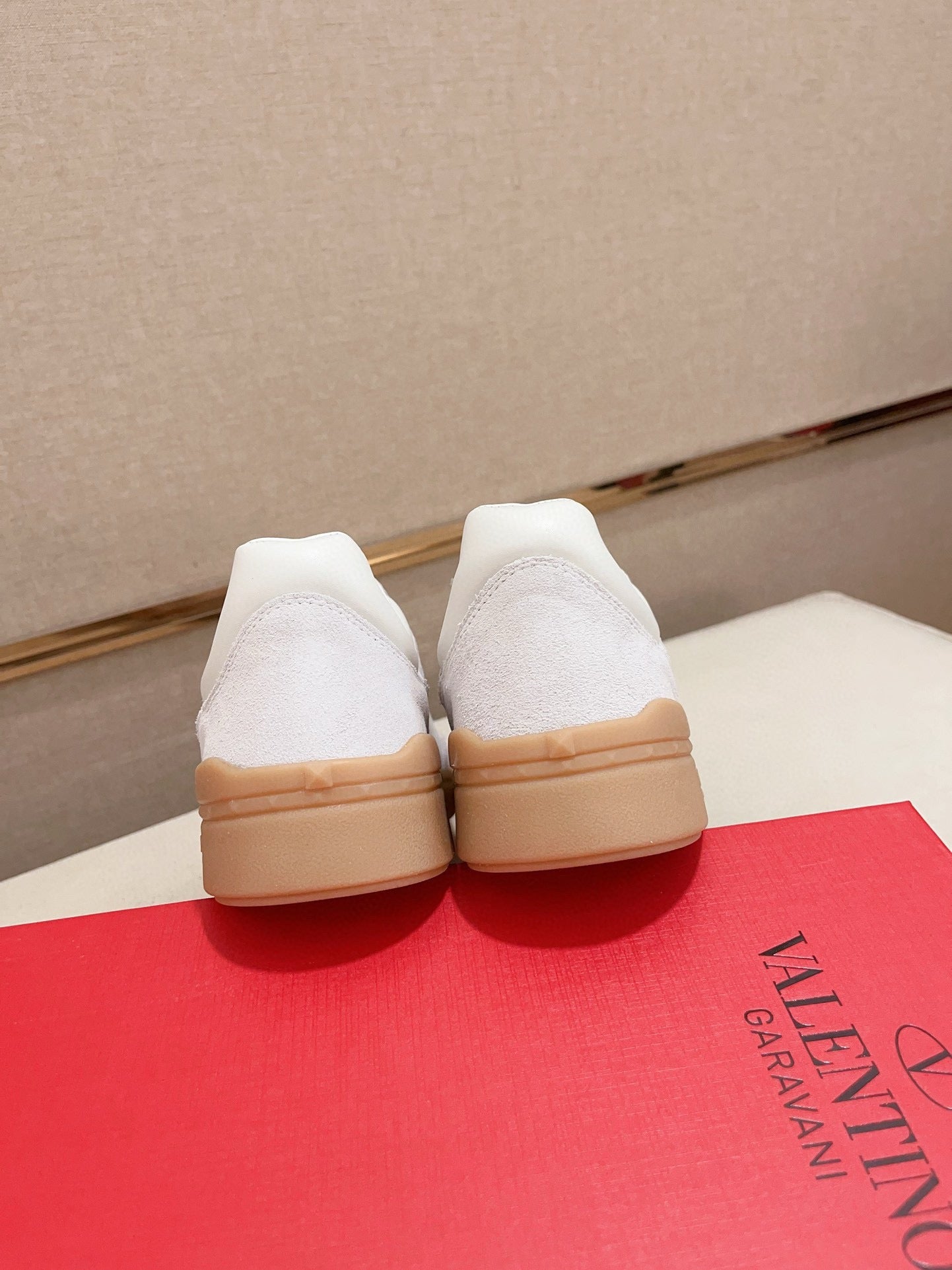 LuxluxHouse Best Quality Shoes Valentino