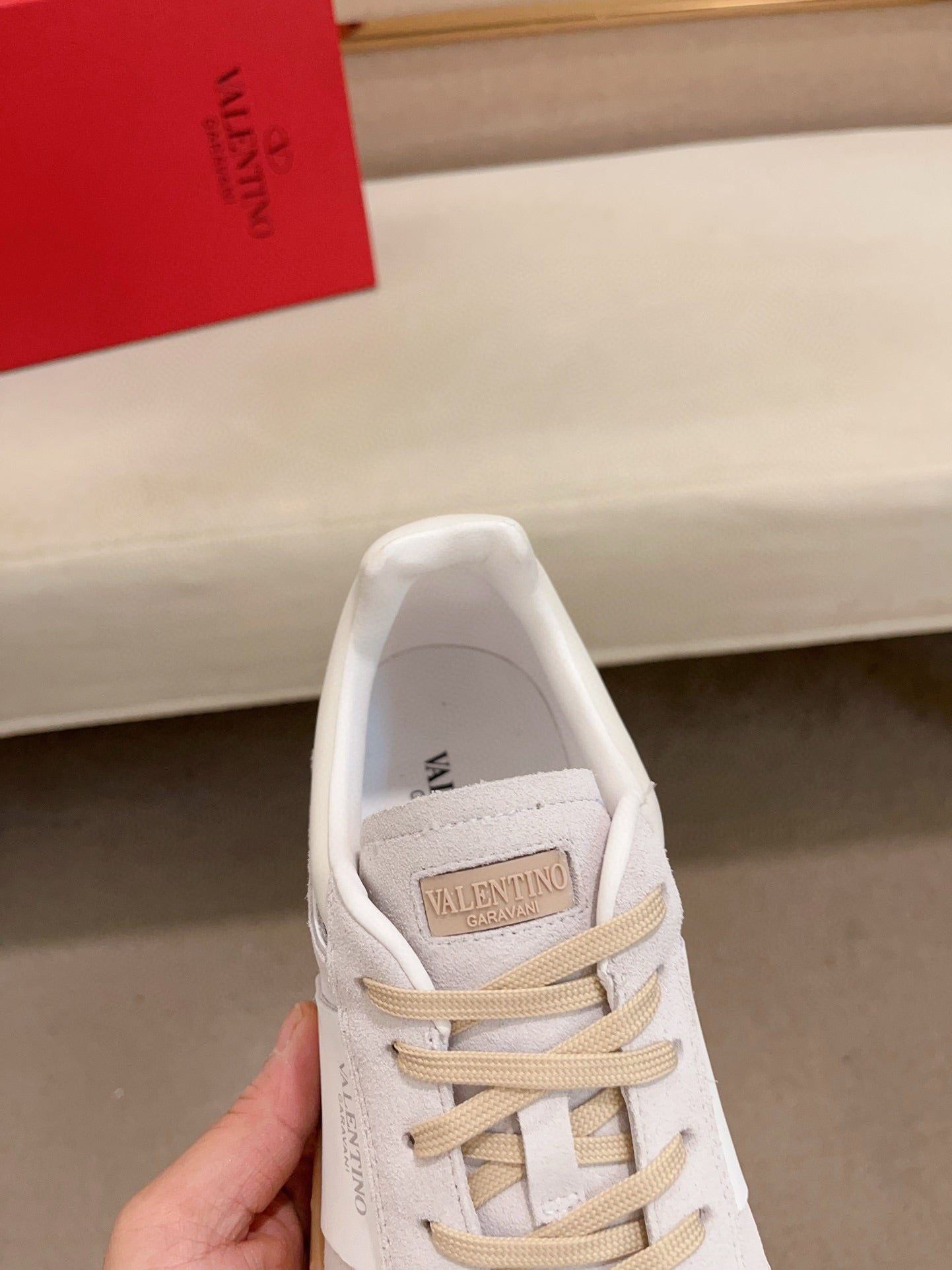 LuxluxHouse Best Quality Shoes Valentino