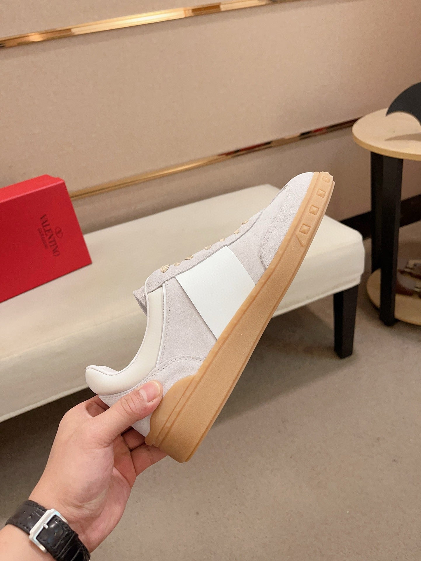 LuxluxHouse Best Quality Shoes Valentino