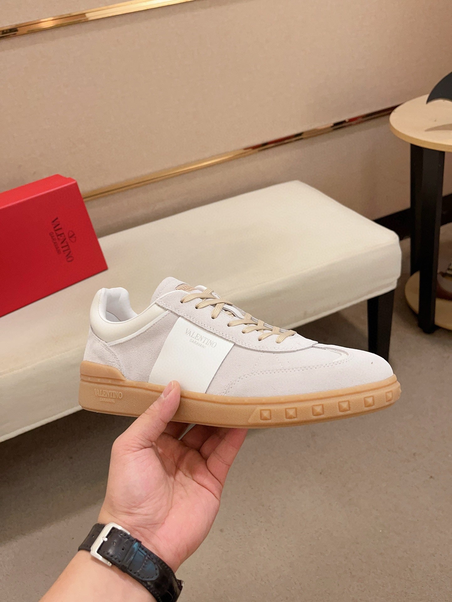 LuxluxHouse Best Quality Shoes Valentino
