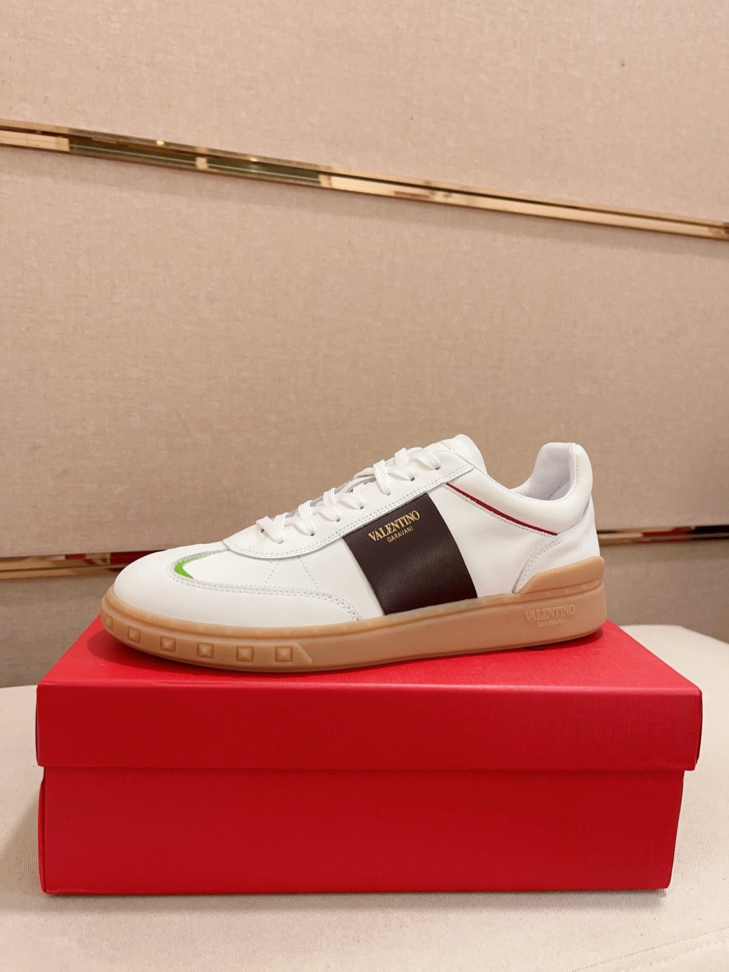 LuxluxHouse Best Quality Shoes Valentino