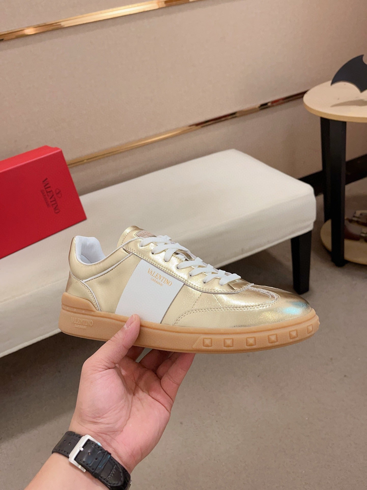 LuxluxHouse Best Quality Shoes Valentino