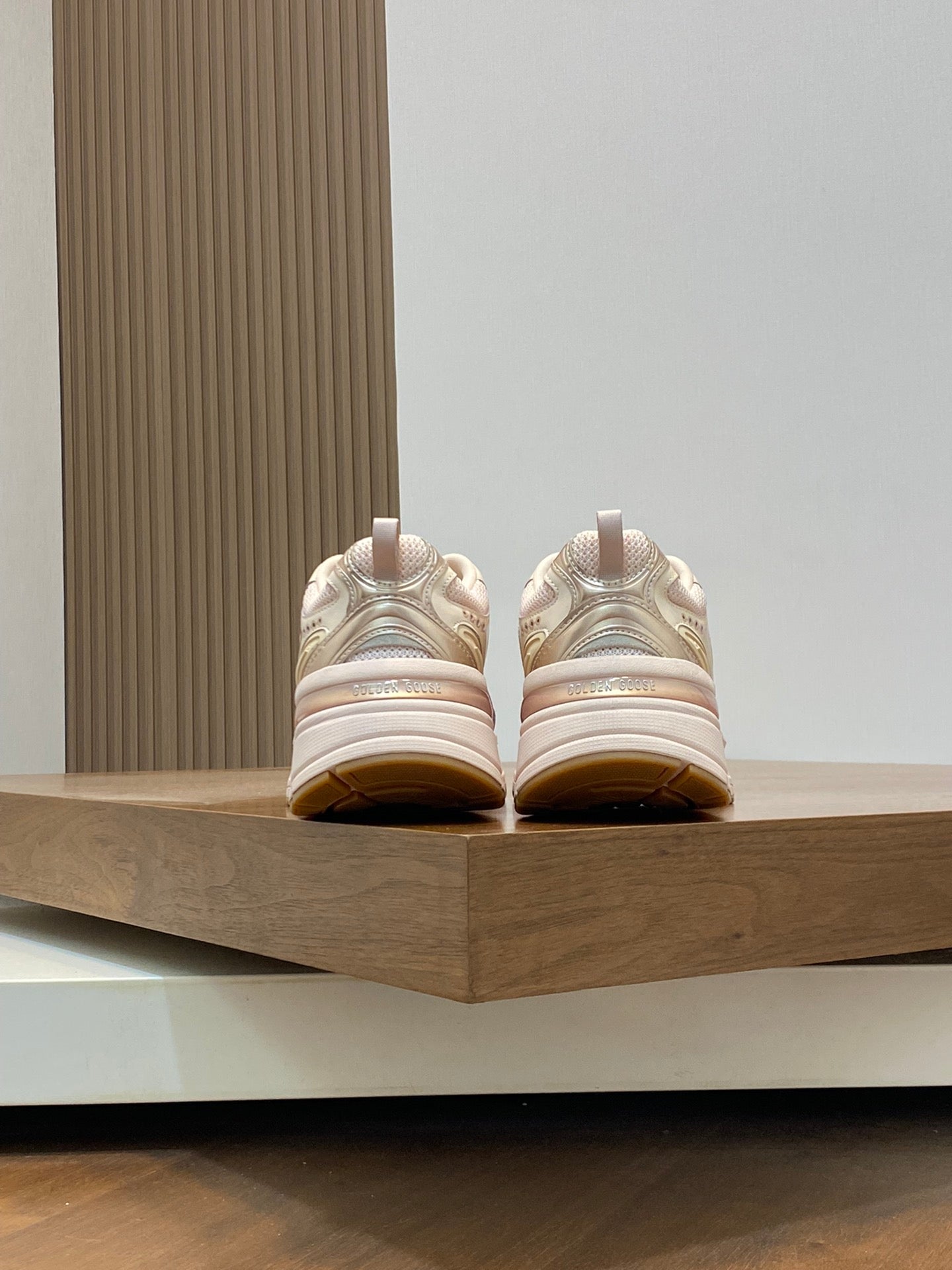 LuxluxHouse Best Quality Shoes Golden Goose