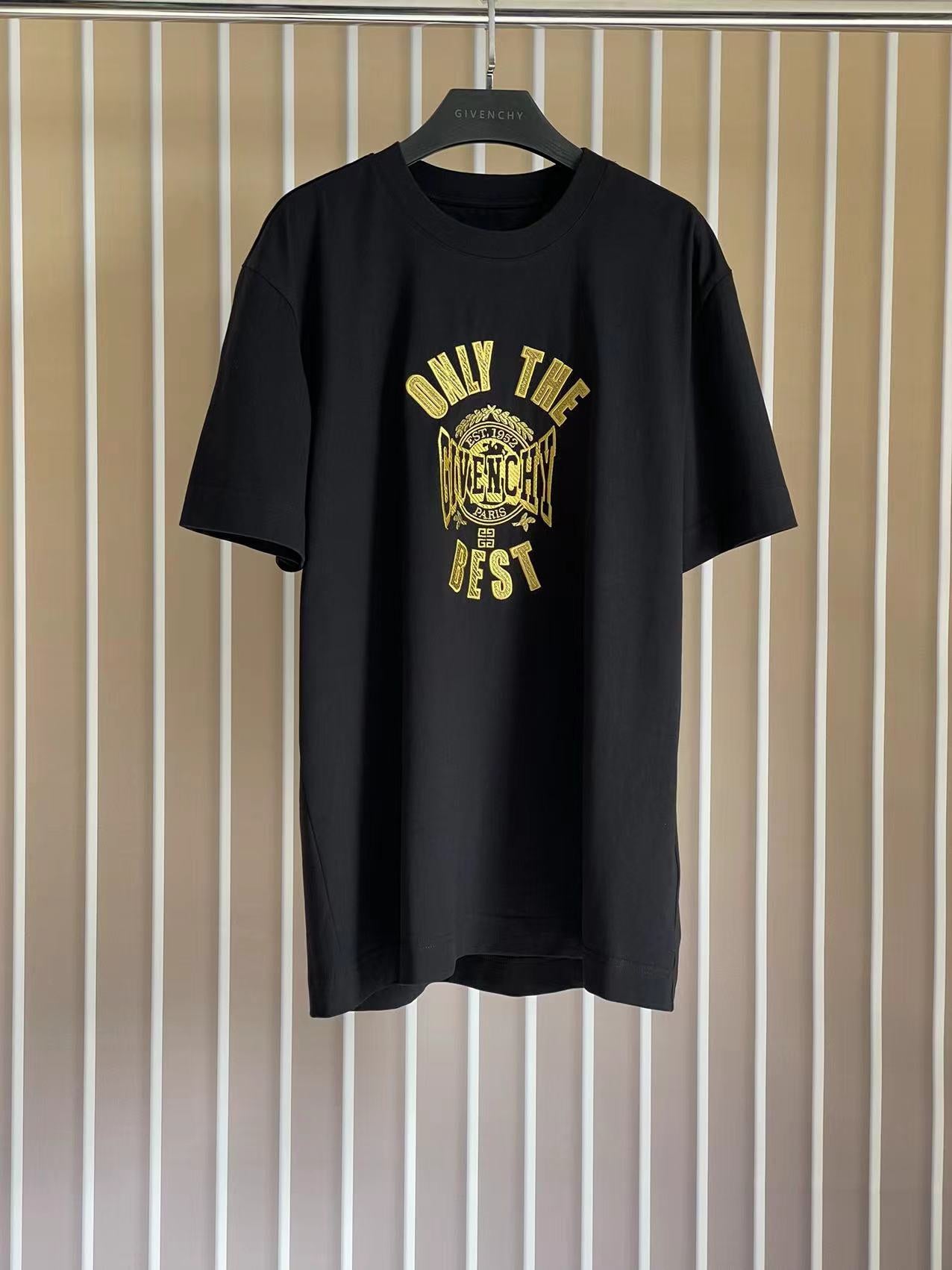 LuxluxHouse Best Quality Clothes Givenchy T-shirt
