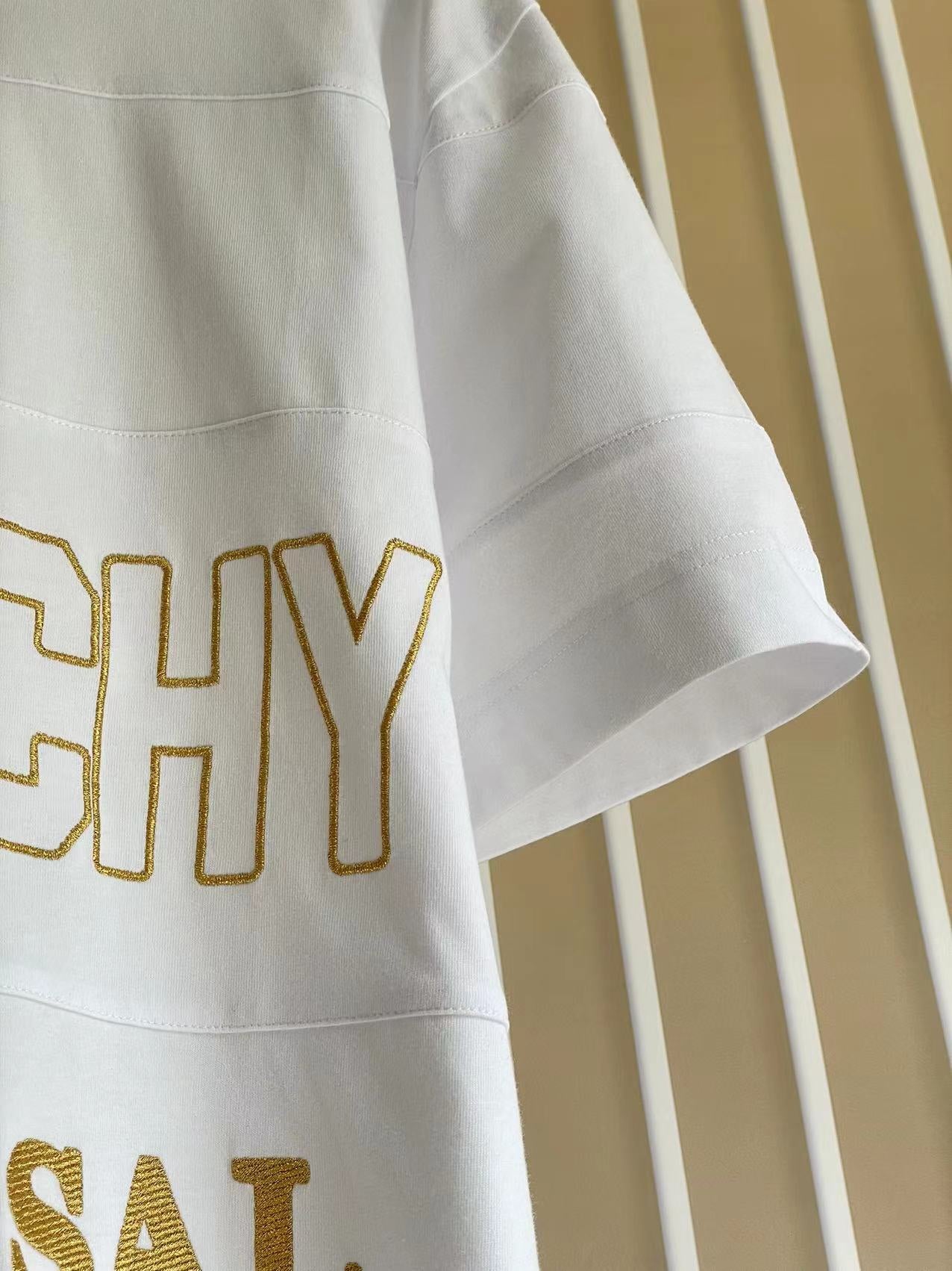 LuxluxHouse Best Quality Clothes Givenchy T-shirt